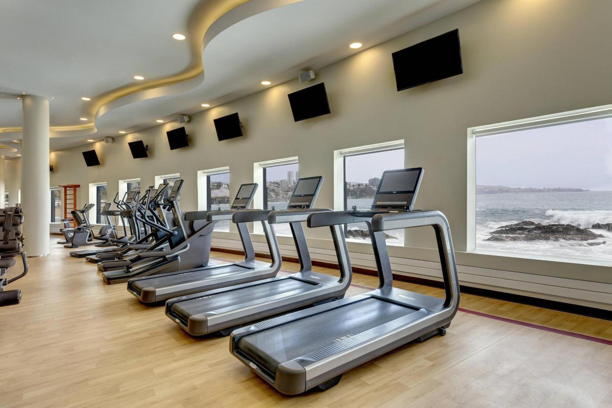 Sheraton Miramar Hotel & Convention Center Βίνα Ντελ Μαρ Εξωτερικό φωτογραφία The gym at the hotel